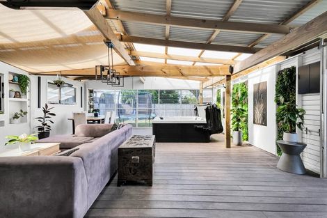 Photo of property in 21 Carthew Street, Okato, 4335
