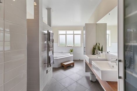 Photo of property in 683 Ararimu Valley Road, Helensville, Waimauku, 0882