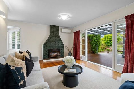 Photo of property in 40 Weld Street, Cambridge, 3434