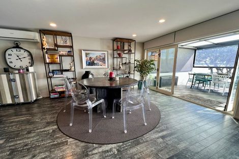 Photo of property in 2/22 Lansdowne Street, Bayswater, Auckland, 0622