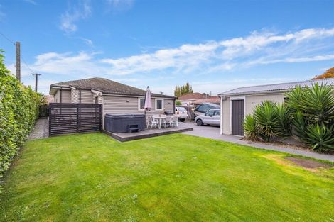 Photo of property in 16 Lees Road, Strowan, Christchurch, 8052