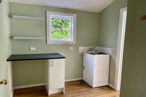 Photo of property in 131 Shakespeare Road, Bluff Hill, Napier, 4110