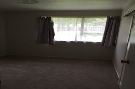 Photo of property in 96 Reynella Drive, Massey, Auckland, 0614