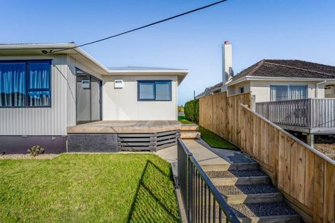 Photo of property in 92 Mangorei Road, Strandon, New Plymouth, 4312