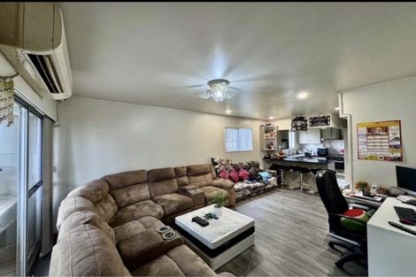 Photo of property in 130 Boundary Road, Clover Park, Auckland, 2019