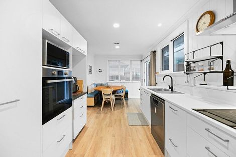 Photo of property in 4 Robertson Place, Rukuhia, Hamilton, 3282