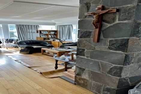 Photo of property in 1/174 Lake Road, Northcote, Auckland, 0627