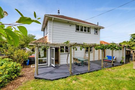 Photo of property in 26 Glenpark Avenue, Frankleigh Park, New Plymouth, 4310