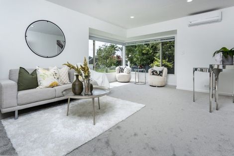 Photo of property in 46 Goldfinch Rise, Unsworth Heights, Auckland, 0632