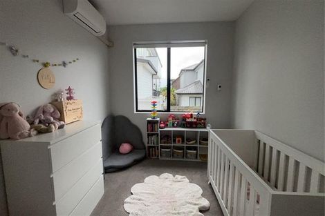 Photo of property in 27 Craigs Way, Hobsonville, Auckland, 0616