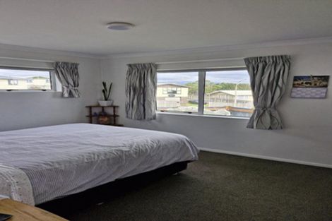 Photo of property in 17 Maui Place, Spotswood, New Plymouth, 4310
