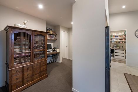 Photo of property in 16 Edgewood Place, Wanaka, 9305