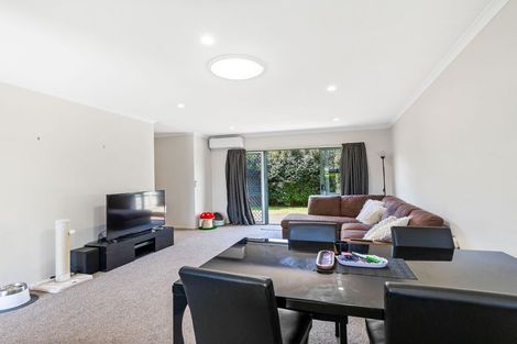 Photo of property in 4 Wakaroa Avenue, Te Atatu Peninsula, Auckland, 0610