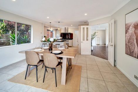 Photo of property in 23 Laurel Oak Drive, Schnapper Rock, Auckland, 0632