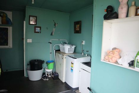 Photo of property in 25 Pakington Street, Westport, 7825