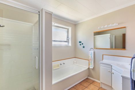 Photo of property in 40 Frank Wilson Terrace, Welbourn, New Plymouth, 4312