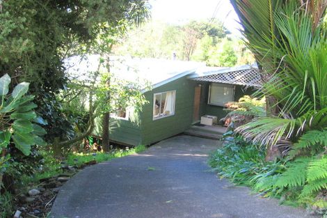 Photo of property in 88 Laingholm Drive, Laingholm, Auckland, 0604