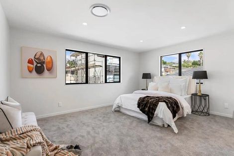 Photo of property in 17 Kathleen Street, Totara Vale, Auckland, 0627