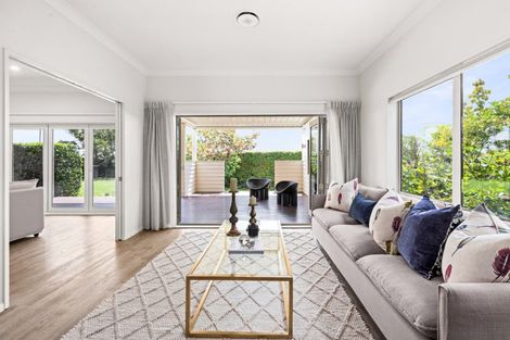 Photo of property in 6 Scott Place, Havelock North, 4130