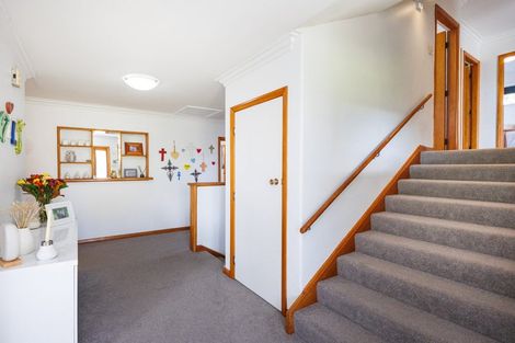 Photo of property in 11 Squires Place, Awapuni, Palmerston North, 4412