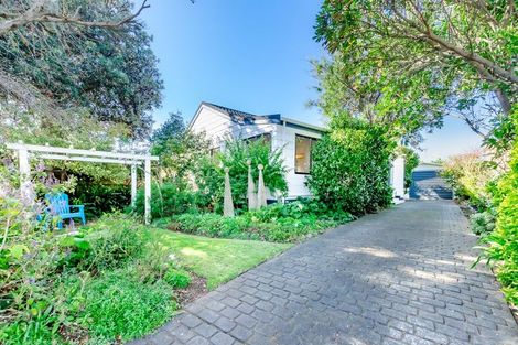 Photo of property in 34 Olive Terrace, Paraparaumu Beach, Paraparaumu, 5032