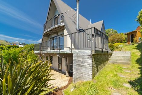 Photo of property in 23 Ranui Crescent, Diamond Harbour,  8971