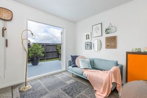 Photo of property in 2/783 Te Atatu Road, Te Atatu Peninsula, Auckland, 0610