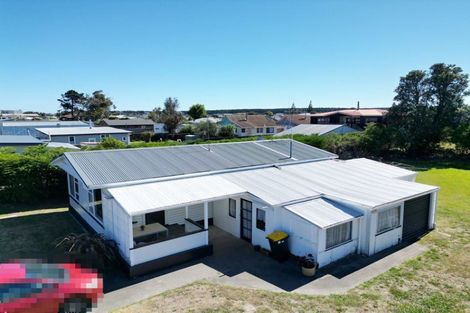 Photo of property in 31 Roore Street, Foxton Beach, Foxton, 4815
