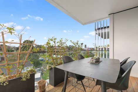 Photo of property in 201/8a Lake Pupuke Drive, Takapuna, Auckland, 0622