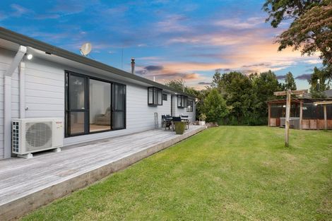 Photo of property in 33 Waikite Road, Welcome Bay, Tauranga, 3112