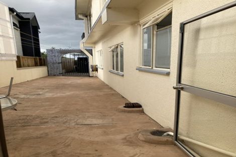 Photo of property in 16 Ruakiwi Road, Hamilton Lake, Hamilton, 3204
