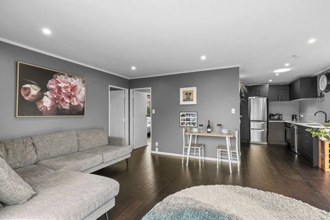 Photo of property in 1 Harvard Grove, Totara Park, Upper Hutt, 5018