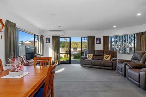 Photo of property in 333 Grenada Street, Papamoa Beach, Papamoa, 3118