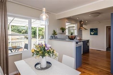 Photo of property in 12 Hillcrest Road, Raumati South, Paraparaumu, 5032