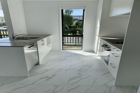 Photo of property in 1/3 Fairdale Place, Birkdale, Auckland, 0626