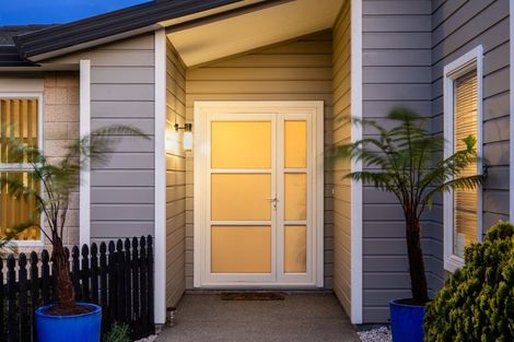 Photo of property in 15 Datum Way, Paraparaumu, 5032