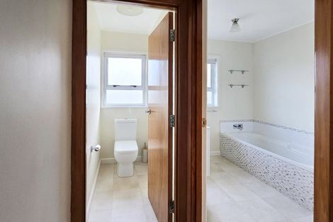 Photo of property in 41 James Foley Avenue, Pirimai, Napier, 4112