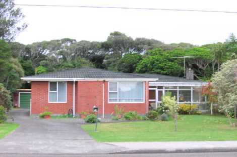 Photo of property in 32 Ngaio Road, Waikanae, 5036