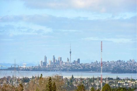 Photo of property in 4/241 Don Buck Road, Massey, Auckland, 0614