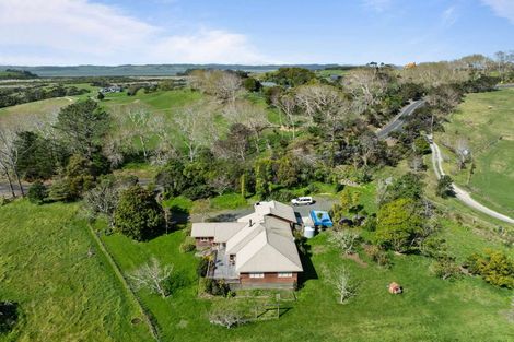 Photo of property in 1175 South Head Road, South Head, Helensville, 0874