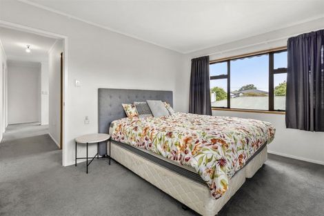 Photo of property in 9 Gloria Avenue, Te Atatu Peninsula, Auckland, 0610