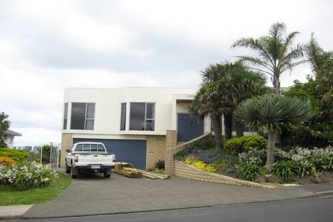Photo of property in 11 Mariner Drive, Gulf Harbour, Whangaparaoa, 0930