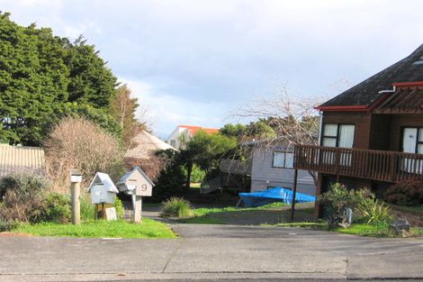 Photo of property in 13 Cantua Close, Totara Heights, Auckland, 2105