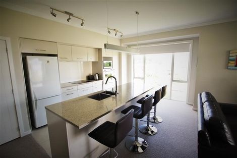 Photo of property in 102 Landmark Terrace, Orewa, 0931