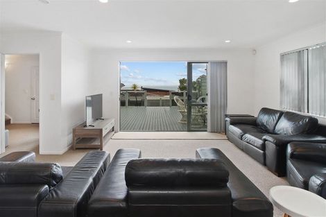 Photo of property in 7 Crispe Road, Clarks Beach, 2122