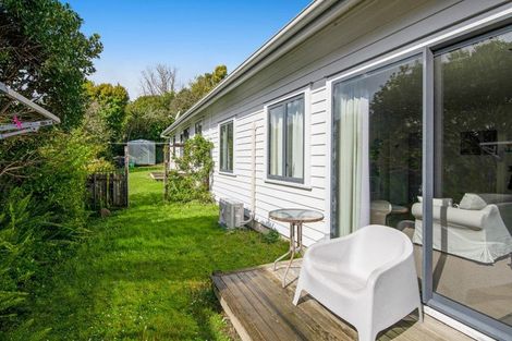 Photo of property in 20 Garfield Road, Helensville, 0800