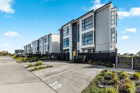 Photo of property in 32 Raranga Lane, Hobsonville, Auckland, 0616