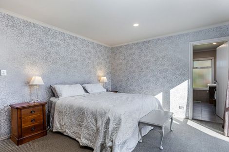 Photo of property in 10 Glentui Place, Waikawa, Picton, 7220
