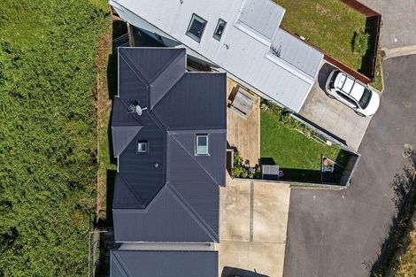 Photo of property in 75 Erlestoke Crescent, Churton Park, Wellington, 6037