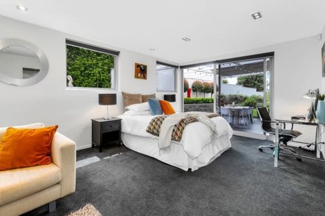 Photo of property in 7 Karemoana Drive, Te Atatu Peninsula, Auckland, 0610